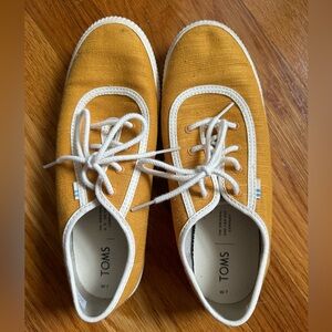Like new Toms marigold sneakers size 7